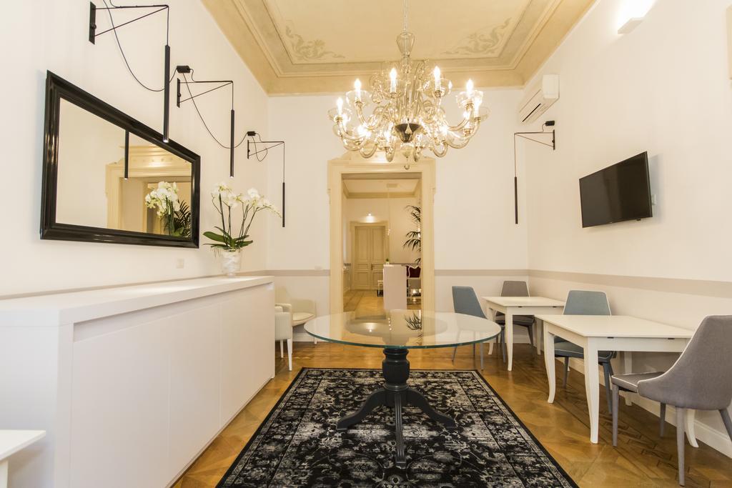 Residenza Degli Artisti Hotel Trieste Exterior photo